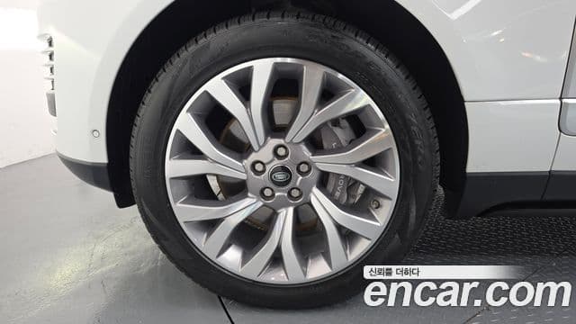 Land Rover Range Rover 2019 — Photo 14/20