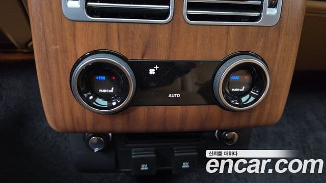 Land Rover Range Rover 2019 — Photo 12/20
