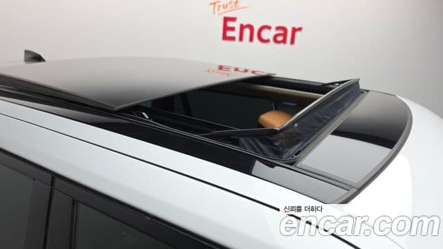 Land Rover Range Rover 2019 — Photo 9/20