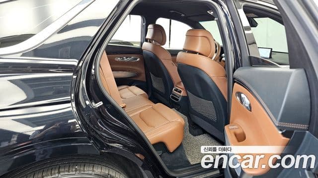 Genesis GV70 2021 — ფოტო 12/20