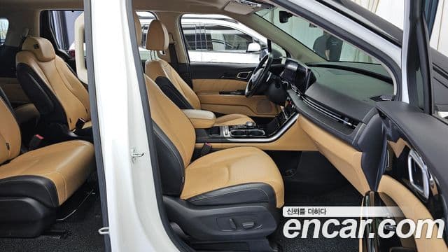Kia Carnival 2020 — Фото 11/20