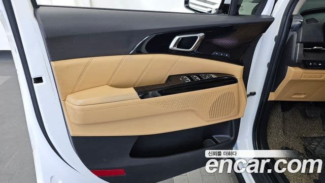 Kia Carnival 2020 — Photo 19/38