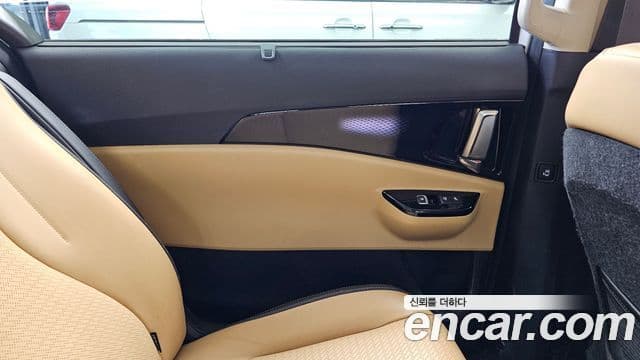 Kia Carnival 2020 — Photo 35/38