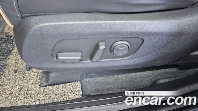Kia Carnival 2020 — Photo 9/38