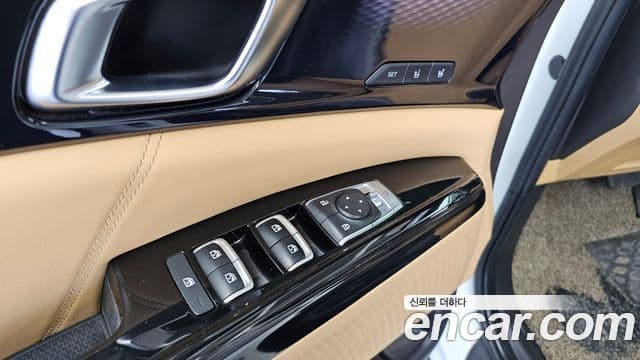Kia Carnival 2020 — Photo 3/38