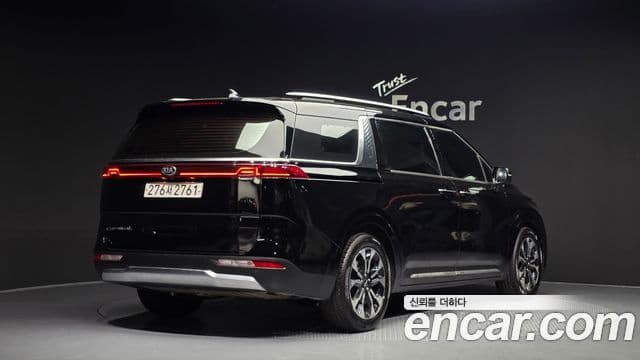 Kia Carnival 2021 — Фото 2/20
