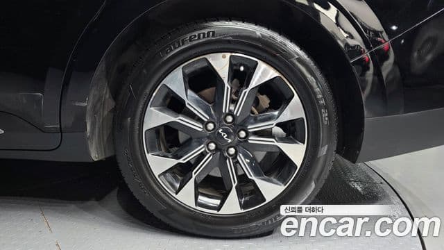 Kia Carnival 2021 — Фото 5/20