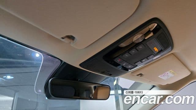 Kia Carnival 2021 — Фото 18/20