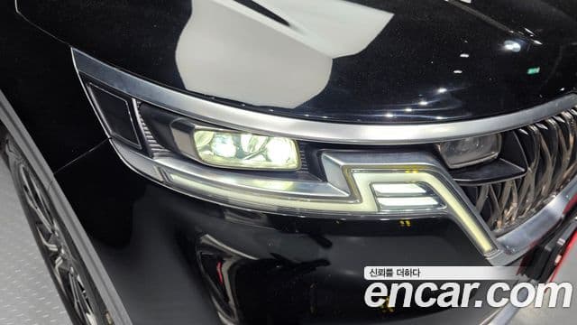 Kia Carnival 2021 — Photo 18/34
