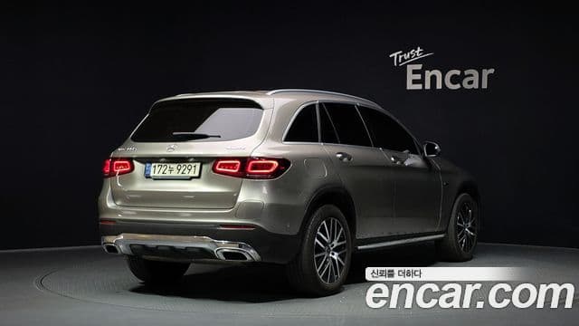 Mercedes-Benz GLC-Class 2020 — Şəkil 19/20