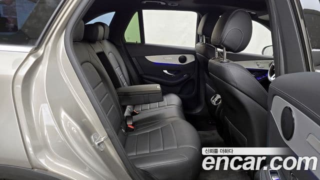 Mercedes-Benz GLC-Class 2020 — Şəkil 10/20