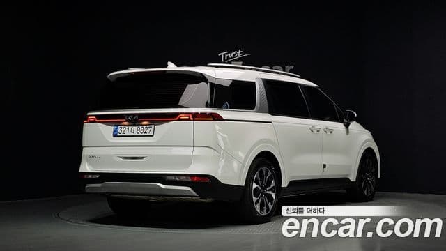 Kia Carnival 2022 — Фото 2/20