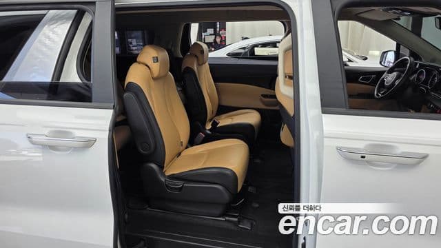 Kia Carnival 2022 — Фото 12/20
