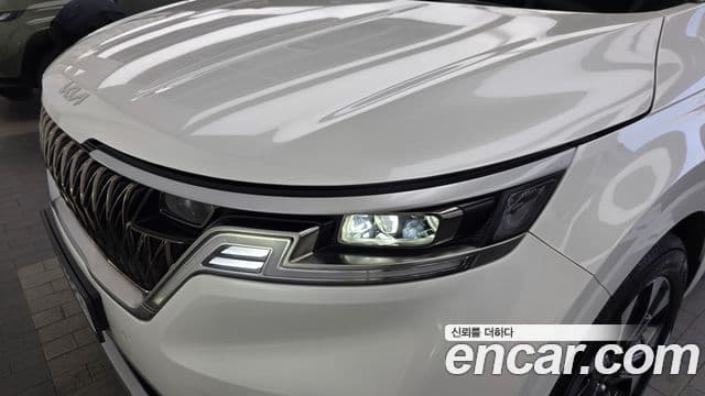 Kia Carnival 2022 — Şəkil 24/32