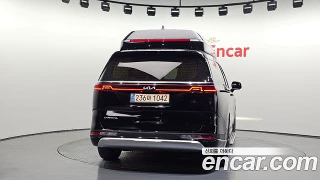 Kia Carnival 2023 — Фото 4/20