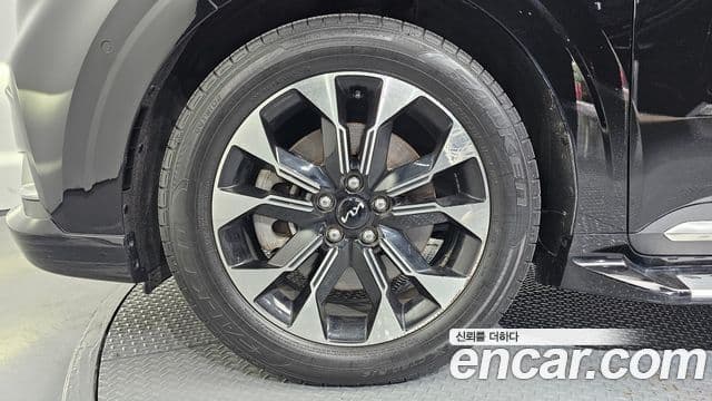 Kia Carnival 2023 — Фото 5/20