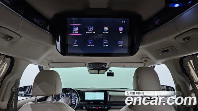 Kia Carnival 2023 — Фото 16/20