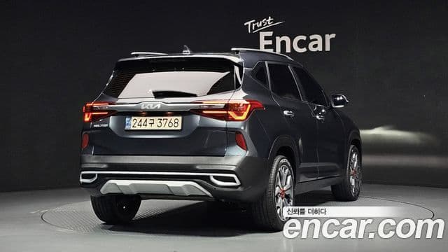 Kia Seltos 2022 — фото 2 из 20