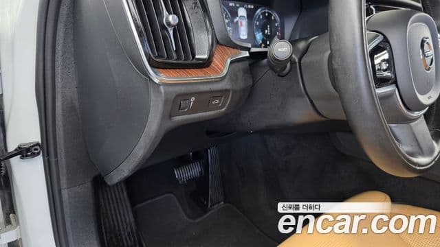 Volvo S60 2021 — ფოტო 4/34