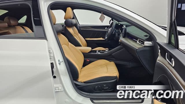 Kia K5 2022 — ფოტო 11/20