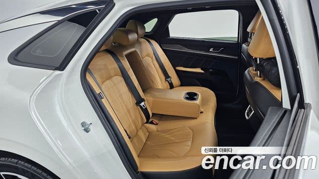 Kia K5 2022 — ფოტო 12/20