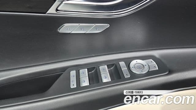 Genesis GV80 2021 — Photo 23/30