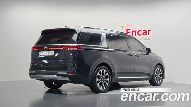 Kia Carnival 2021 — Фото 2/20