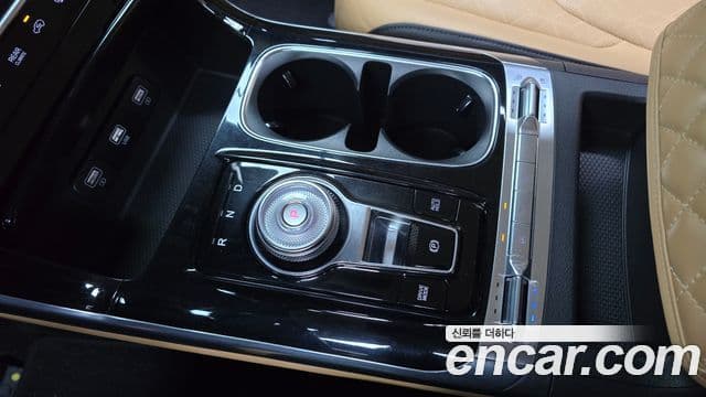 Kia Carnival 2021 — Фото 9/20