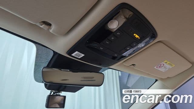 Kia Carnival 2021 — Фото 18/20