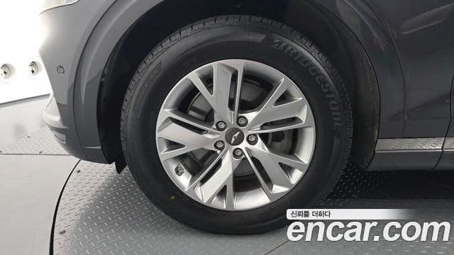 Genesis GV70 2022 — ფოტო 5/20