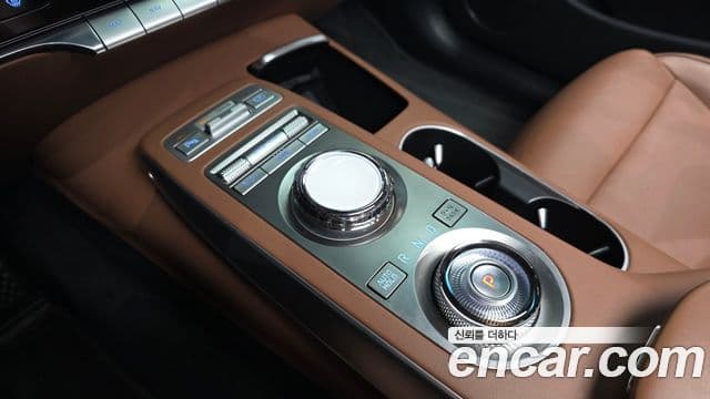 Genesis GV70 2022 — ფოტო 9/20