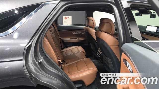 Genesis GV70 2022 — ფოტო 12/20