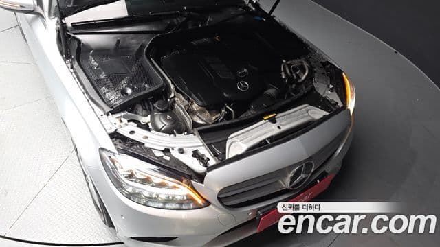 Mercedes-Benz C-Class 2019 — ფოტო 6/20