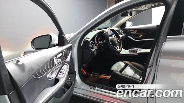 Mercedes-Benz C-Class 2019 — ფოტო 10/20