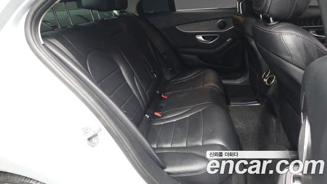 Mercedes-Benz C-Class 2019 — ფოტო 12/20