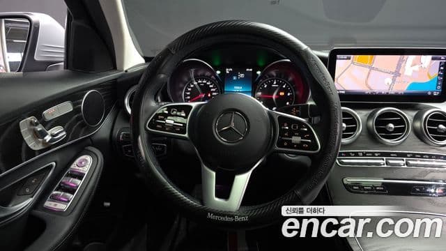 Mercedes-Benz C-Class 2019 — ფოტო 13/20
