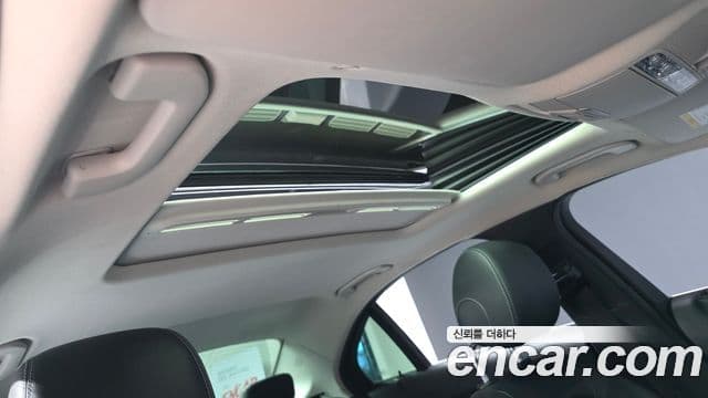 Mercedes-Benz C-Class 2019 — ფოტო 17/20
