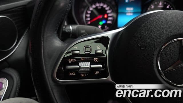 Mercedes-Benz C-Class 2019 — ფოტო 18/20