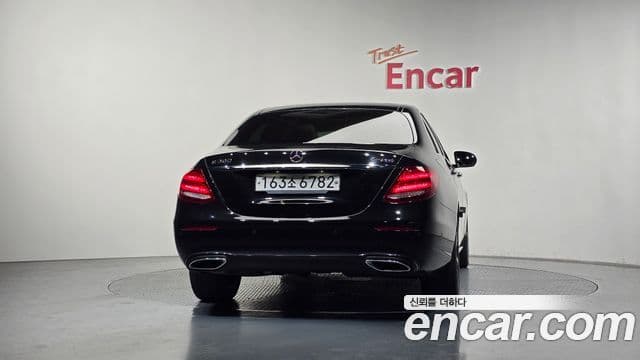 Mercedes-Benz E-Class 2020 — Şəkil 4/20