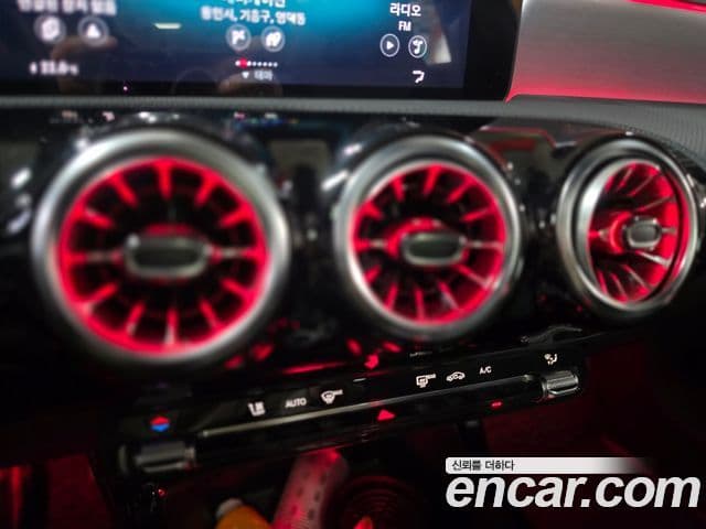 Mercedes-Benz CLA-Class 2021 — Фото 8/20
