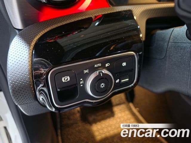 Mercedes-Benz CLA-Class 2021 — Фото 14/20