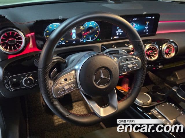 Mercedes-Benz CLA-Class 2021 — Фото 18/20