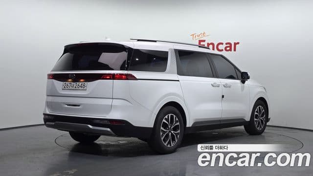 Kia Carnival 2021 — Фото 2/20