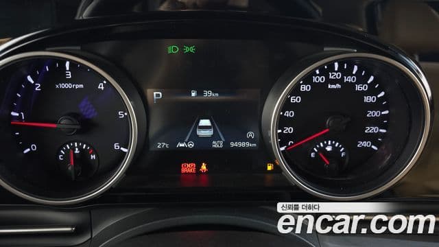 Kia Carnival 2021 — Фото 8/20