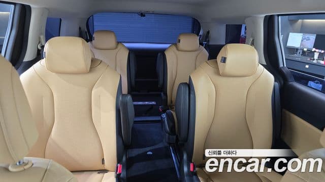 Kia Carnival 2021 — Фото 11/20