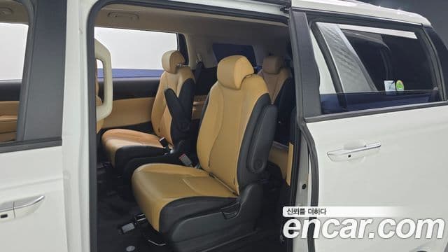 Kia Carnival 2021 — Фото 13/20