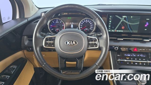 Kia Carnival 2021 — Фото 15/20
