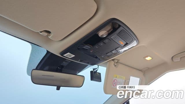 Kia Carnival 2021 — Фото 17/20