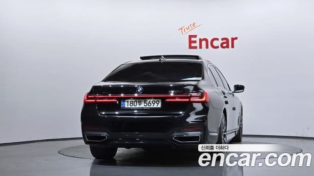 BMW 7 Series 2021 — ფოტო 3/20