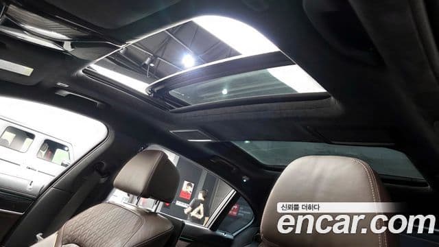 BMW 7 Series 2021 — ფოტო 15/20